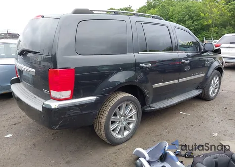 2008 Chrysler Aspen Limited из США, поврежденный, VIN 1A8HW582X8F145794